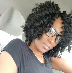 Meet your Posher, Kanisha